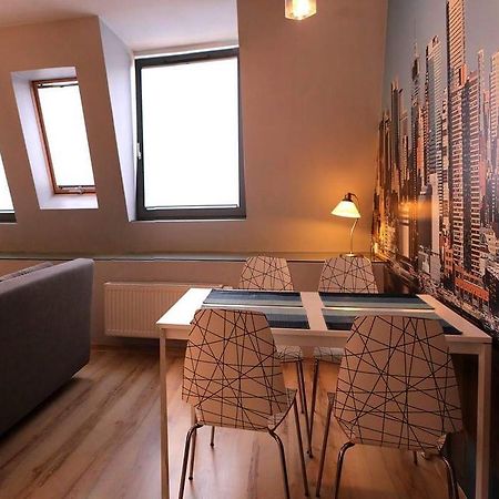 Apartemen studio 35 m² dengan 1 kamar mandi pribadi di Pusat Kota Poznan Bagian luar foto