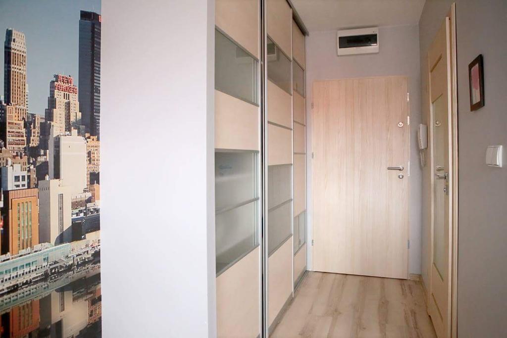 Apartemen studio 35 m² dengan 1 kamar mandi pribadi di Pusat Kota Poznan Bagian luar foto