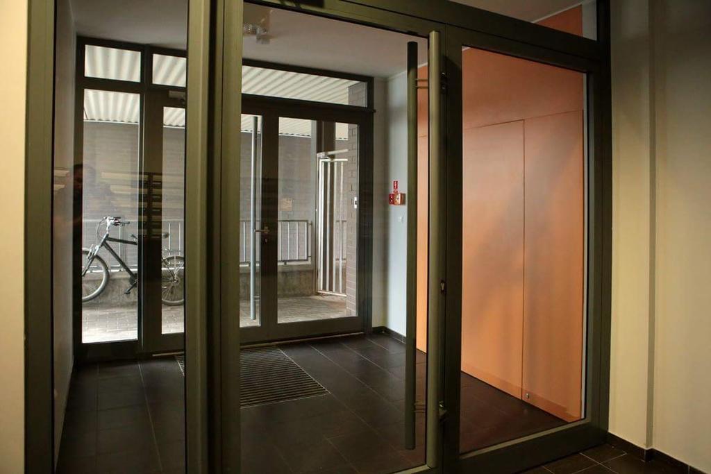 Apartemen studio 35 m² dengan 1 kamar mandi pribadi di Pusat Kota Poznan Bagian luar foto